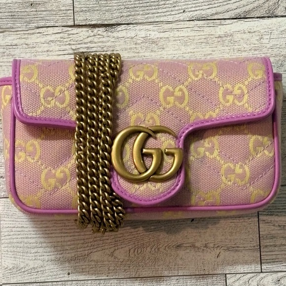đź’Ż Authentic Gucci Super Mini Marmont Pink and Gold Women's Bag - Picture 2 of 12